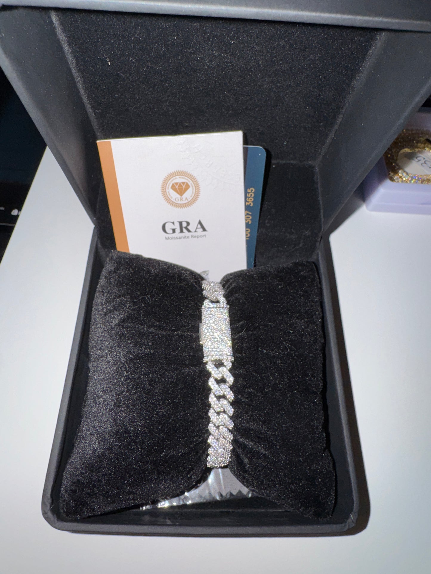 8mm Moissanite Cuban Link Bracelet